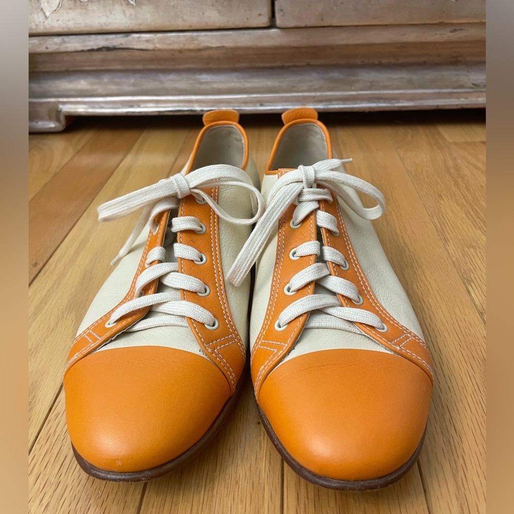 Gravati Orange and Cream Women's Saddle Shoes Size 8.5 - Picture 6 of 13